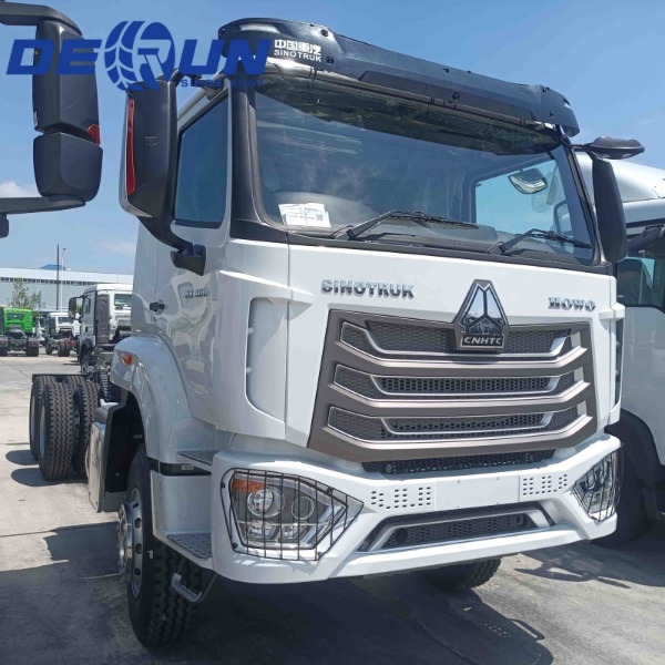 SinoTruk Howo NX 6x4 вантажівка з шасі