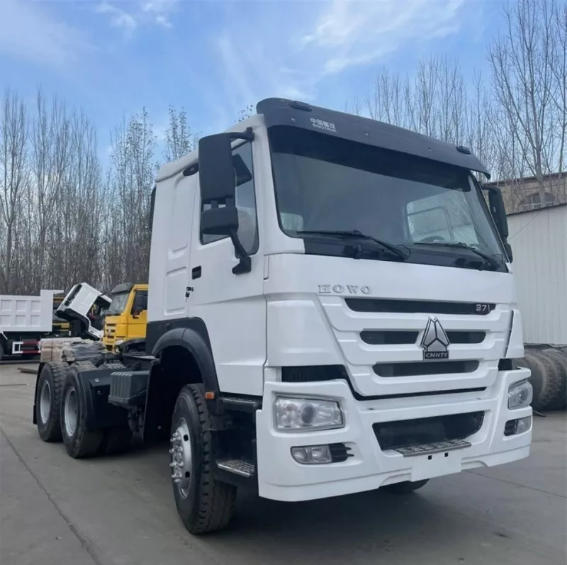 Вживаний тягач HOWO 6x4 371HP